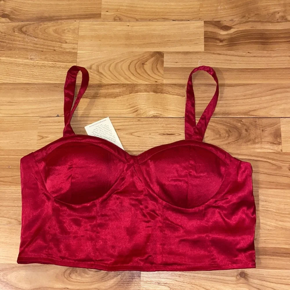 Red Halter Crop Top  size large NWT BOG - Picture 2 of 7